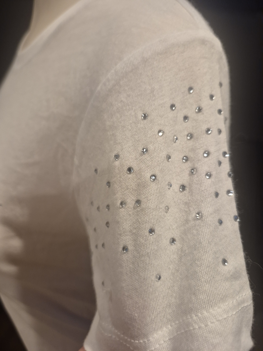 Guess White Rhinestone Script Logo Short Sleeve Tee S Nwt - Picture 3 of 5